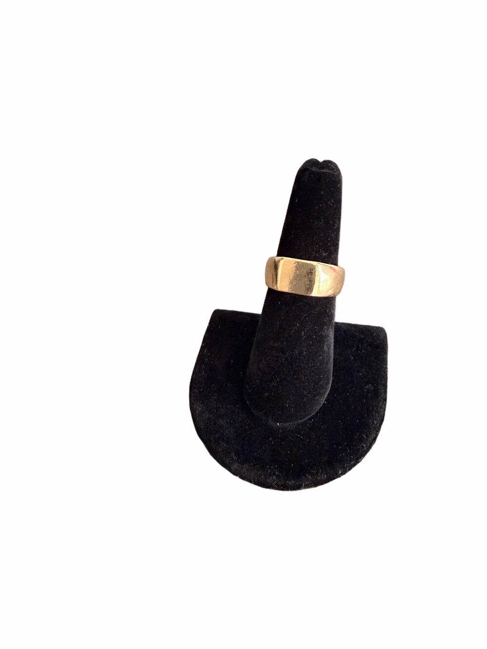 🍭6/$30 Chunky gold tone geometric ring band - size 7